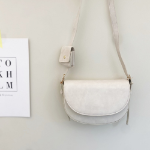 Komoni Mini Crossbody & AirPods Bag — компактность, стиль и удобство каждый день