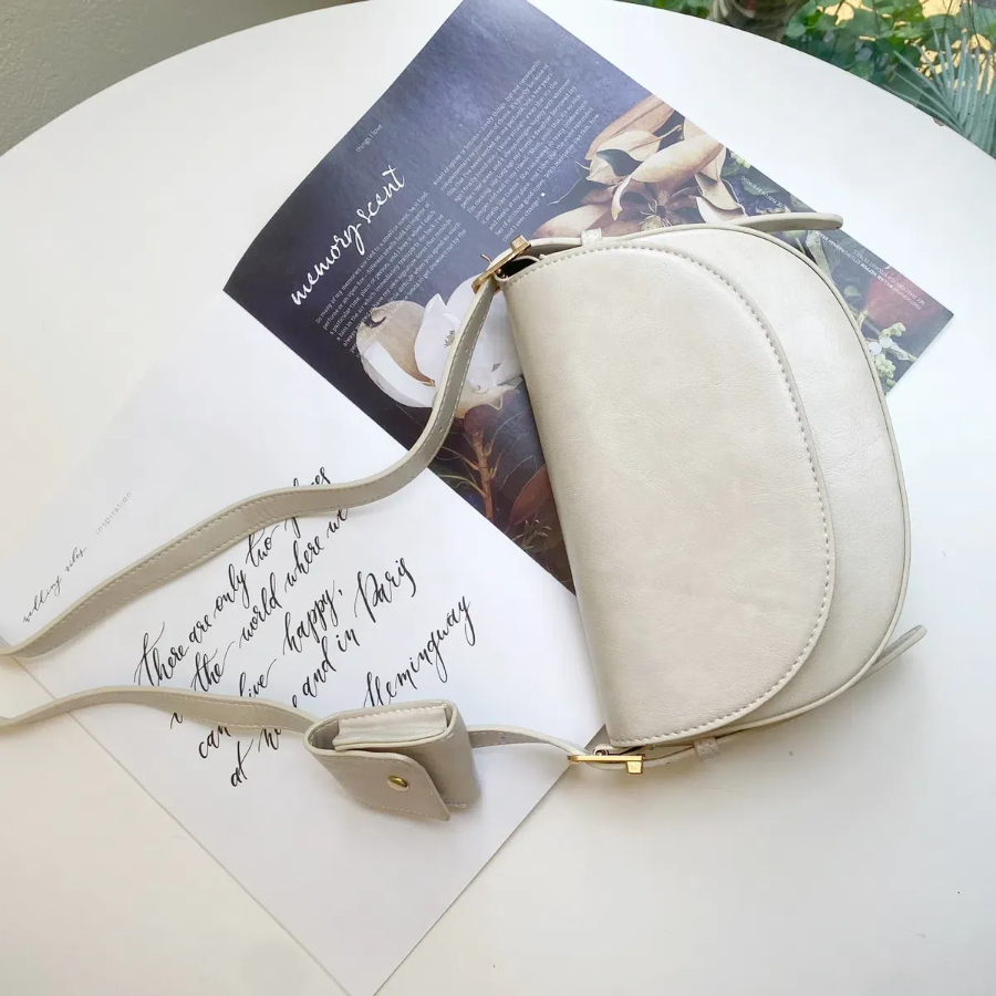 Komoni Mini Crossbody & AirPods Bag — компактность, стиль и удобство каждый день
