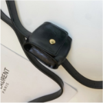 Komoni Mini Crossbody & AirPods Bag — компактность, стиль и удобство каждый день