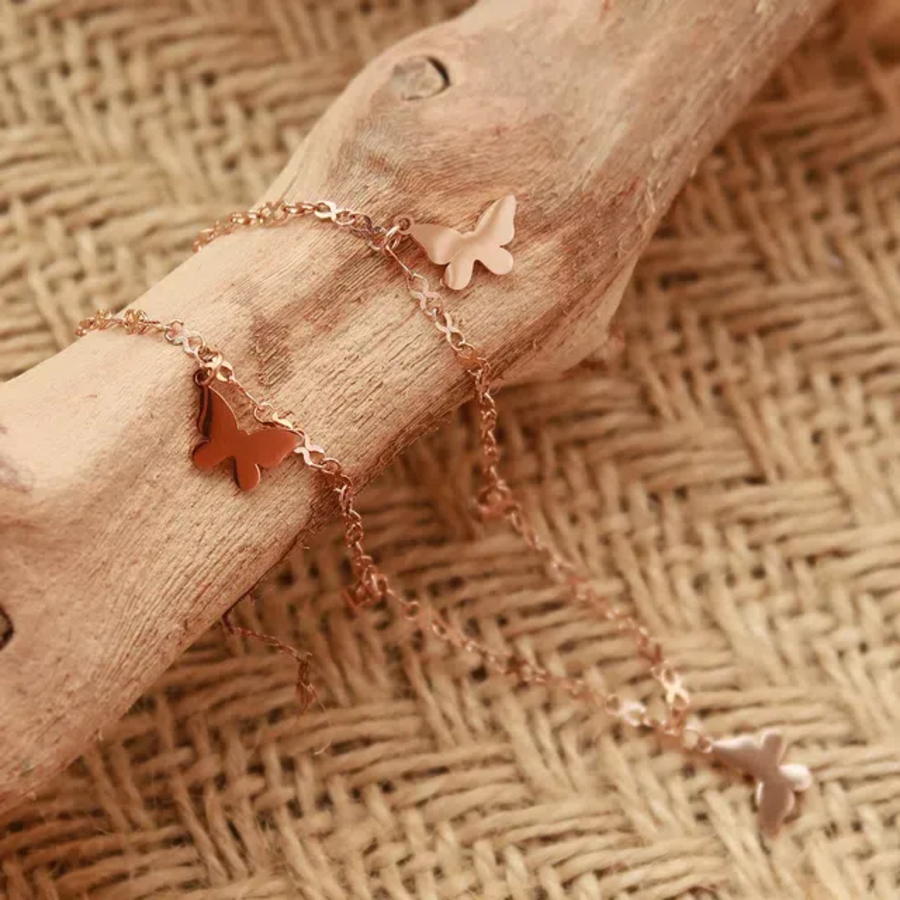 Серебряный браслет на ногу с подвеской-бабочкой и кубическим цирконием