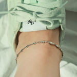 Серебряный браслет на ногу с мини-звёздами на цепочке