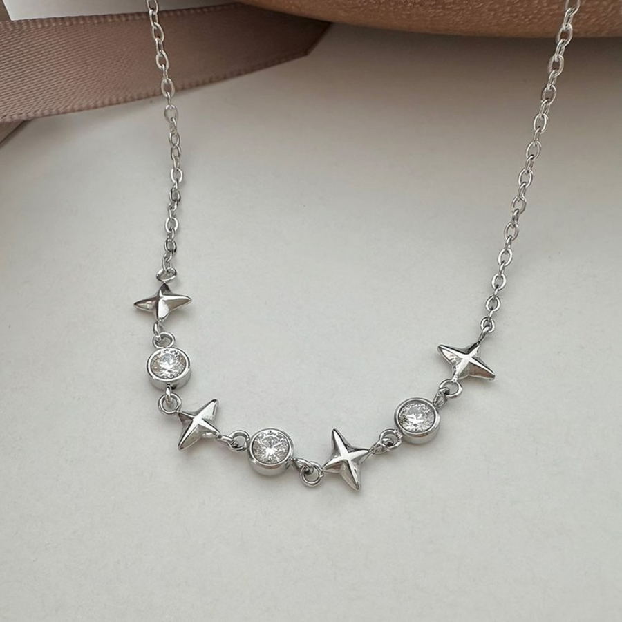 Серебряный браслет на ногу с подвеской в форме вспышки и кубическим цирконием