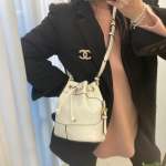 Yarn Drawstring Shoulder & Crossbody Bag — лёгкость формы и естественный стиль