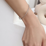 Серебряный браслет-лайн с винтажной скруткой