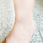 Серебряный браслет на ногу с шариками и квадратной цепочкой из серебра 925 пробы