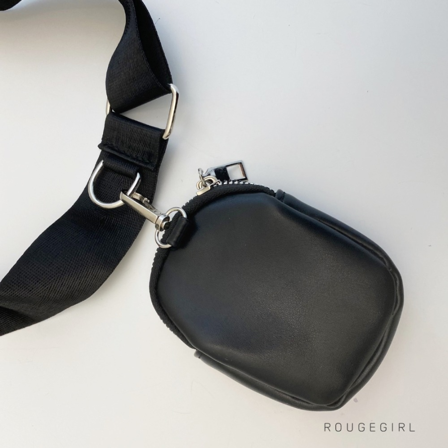 Some 141 Crossbody Square Daily Bag — лаконичный акцент на каждый день