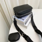 Some 141 Crossbody Square Daily Bag — лаконичный акцент на каждый день