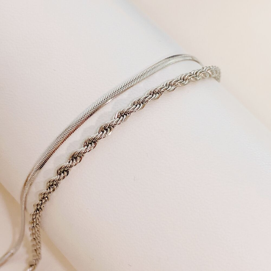 Браслет с двойной цепочкой: скрученная верёвка и змейка