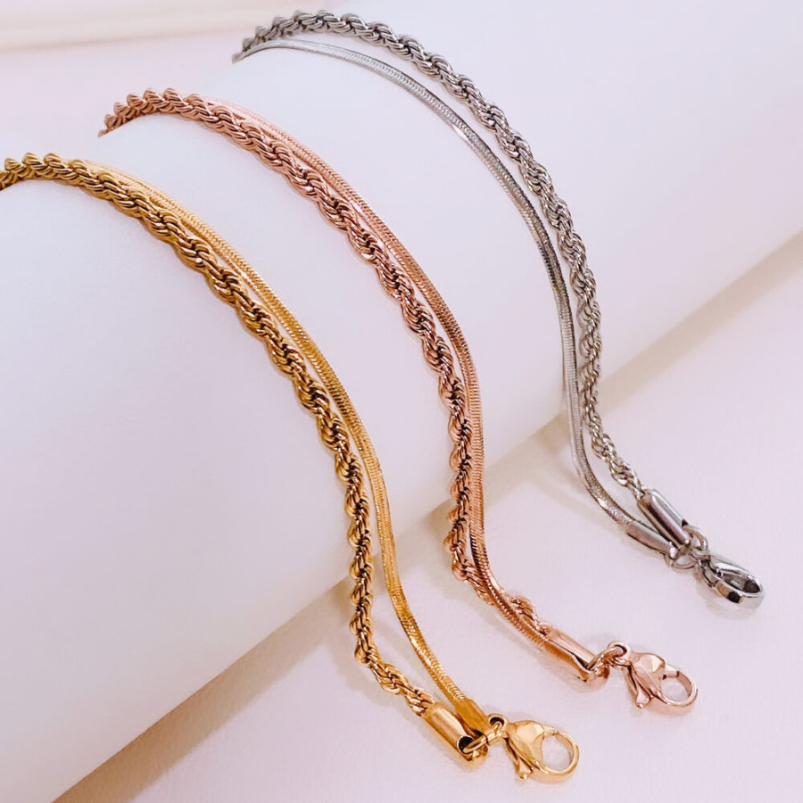 Браслет с двойной цепочкой: скрученная верёвка и змейка