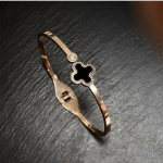 Браслет с клевером и кубическим цирконием