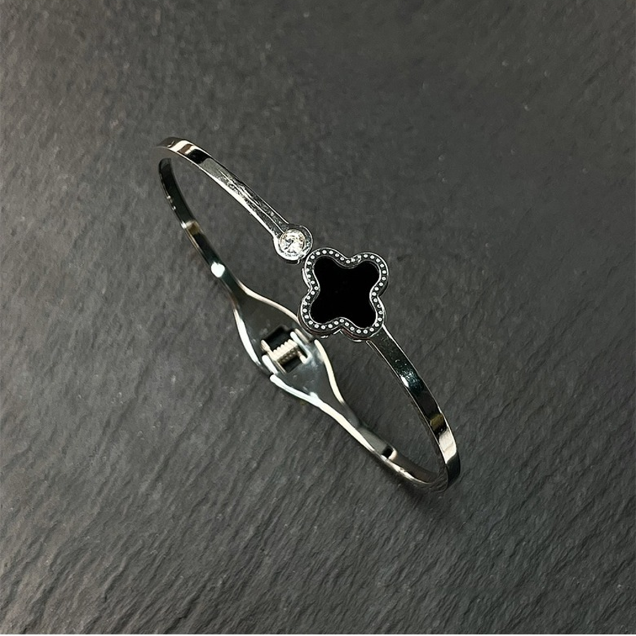 Браслет с клевером и кубическим цирконием