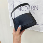 Mini Cheche Tote Crossbody Bag — изящная сумка для стильных будней