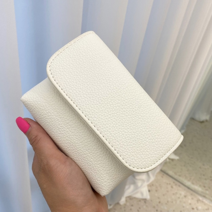 Mini Orong Crossbody Bag — компактность и стиль в одном аксессуаре