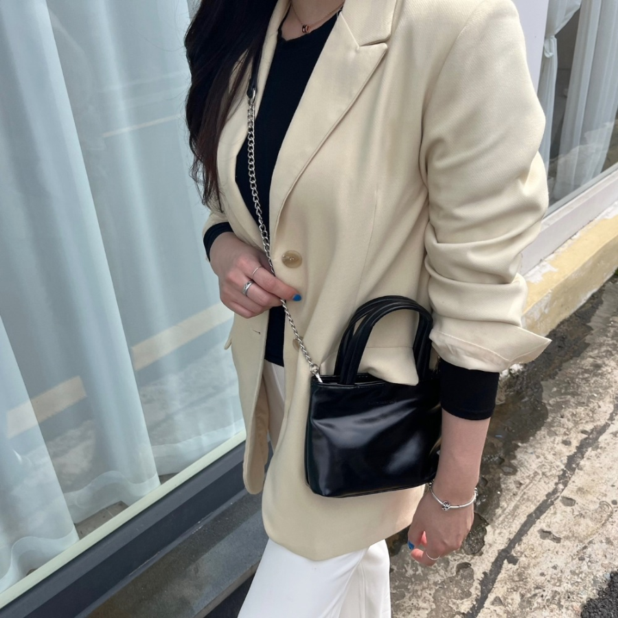 Chaechae Metal Square Mini Shoulder & Crossbody Bag — блеск геометрии и современный стиль