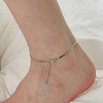 Браслет на ногу с плоской цепочкой-змейкой из хирургической стали