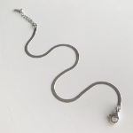 Браслет на ногу с плоской цепочкой-змейкой из хирургической стали