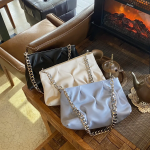 Pleated Shirring Silver Chain Bag — сияющий акцент с мягкой текстурой