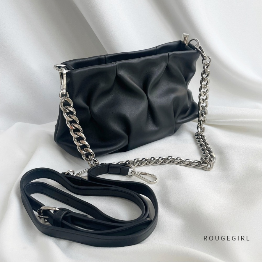 Pleated Shirring Silver Chain Bag — сияющий акцент с мягкой текстурой