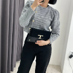 Nine Lettering Simple Clutch — лаконичность и стиль на каждый день