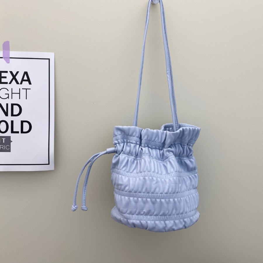 Pretty Pleated Metal Silver Jori Shoulder Bag — стиль и блеск в одном аксессуаре