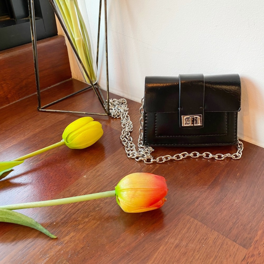 Genique Mini Card Crossbag — компактность и удобство для ваших важных вещей