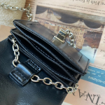 Genique Mini Card Crossbag — компактность и удобство для ваших важных вещей