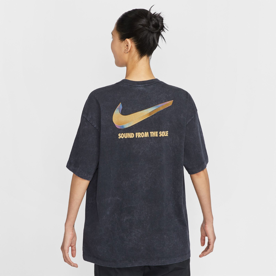 Nike Sportswear Women’s Oversized T-Shirt