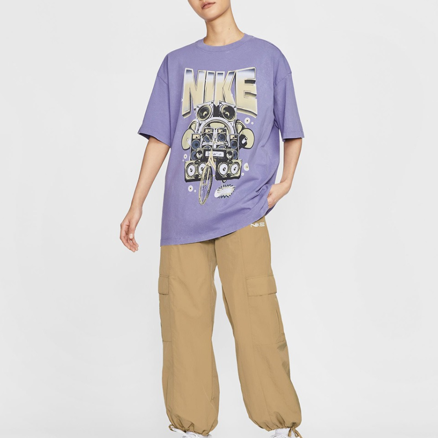 Nike Sportswear Women’s Oversized T-Shirt