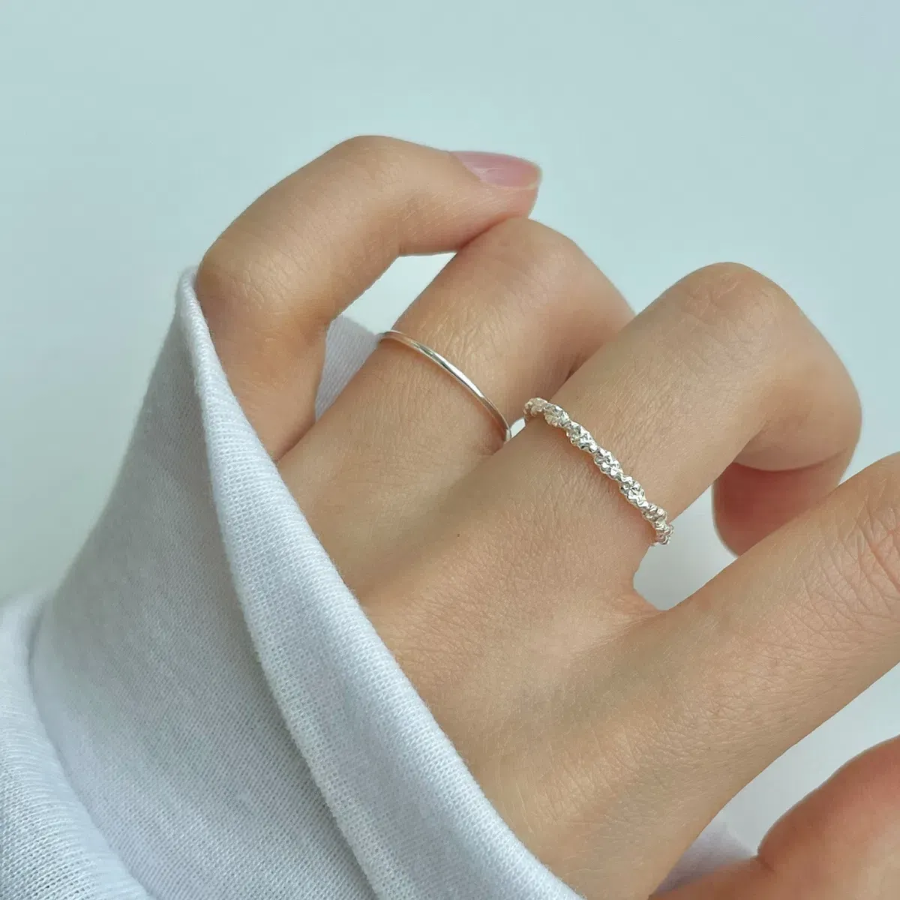 Серебряное кольцо с мерцающей волной 925 пробы