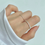 Серебряное кольцо с мерцающей волной 925 пробы