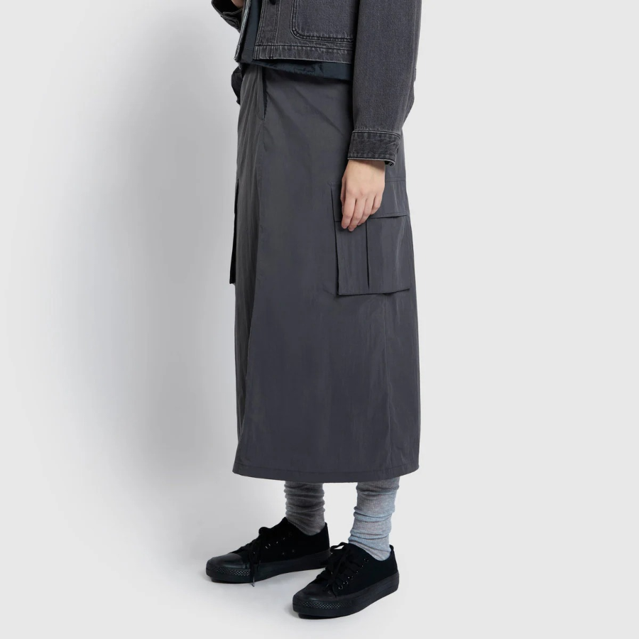 JAJU Seersucker Midi Skirt (Charcoal) — сдержанная элегантность на каждый день