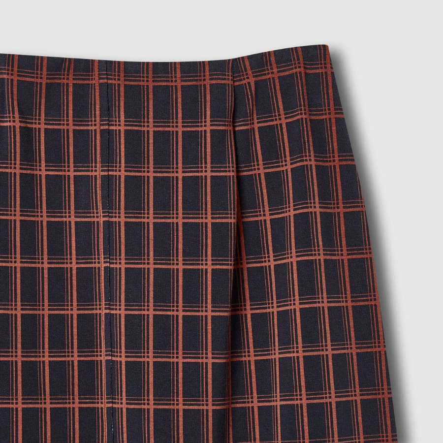 JAJU Check Skirt (Dark Navy) — классика с современным оттенком
