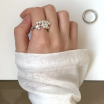 Серебряное открытое кольцо с подвижным акцентом