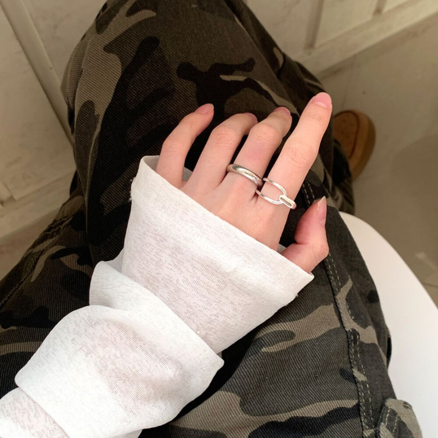 Серебряное открытое кольцо с массивным дизайном
