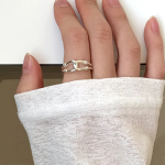 Серебряное открытое кольцо с винным узлом