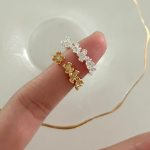 Серебряное открытое кольцо с цветочным кубическим акцентом