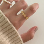 Серебряное открытое кольцо с цветочным кубическим акцентом