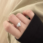 Серебряное открытое кольцо с сердечком и бантиком