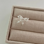 Серебряное кольцо с бантом и жемчужиной