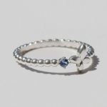 Серебряное кольцо с бабочкой и кубическими вставками