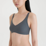 JAJU 720-Degree Stretch No-Line V-Neck Crop Bra (Charcoal) — невидимая поддержка и свобода в движении