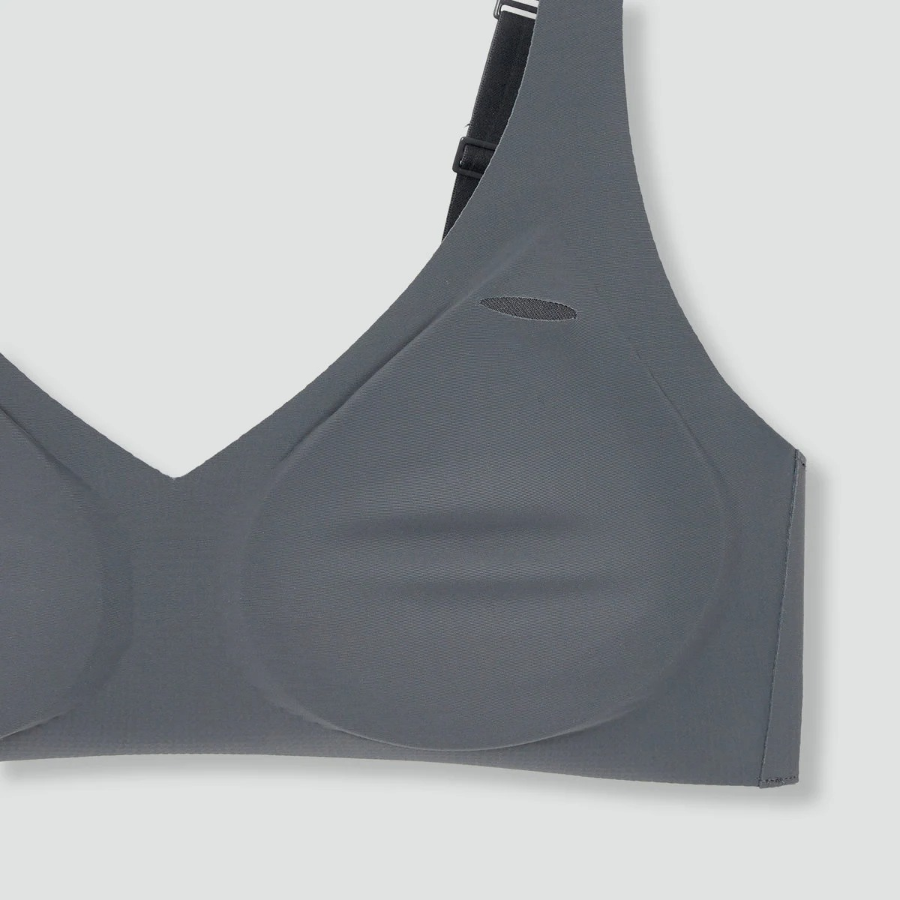 JAJU 720-Degree Stretch No-Line V-Neck Crop Bra (Charcoal) — невидимая поддержка и свобода в движении
