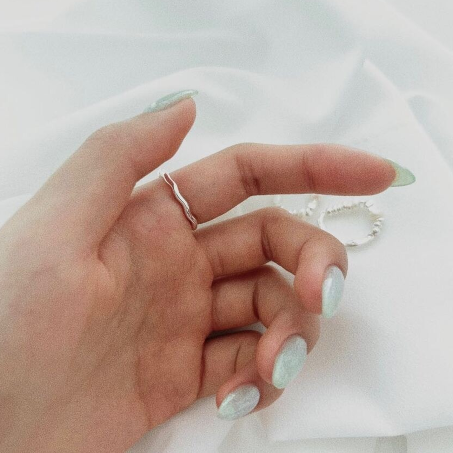 Серебряное кольцо с натуральным пресноводным жемчугом