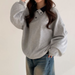 Loose Fit Patch Contrast Collar Sweatshirt