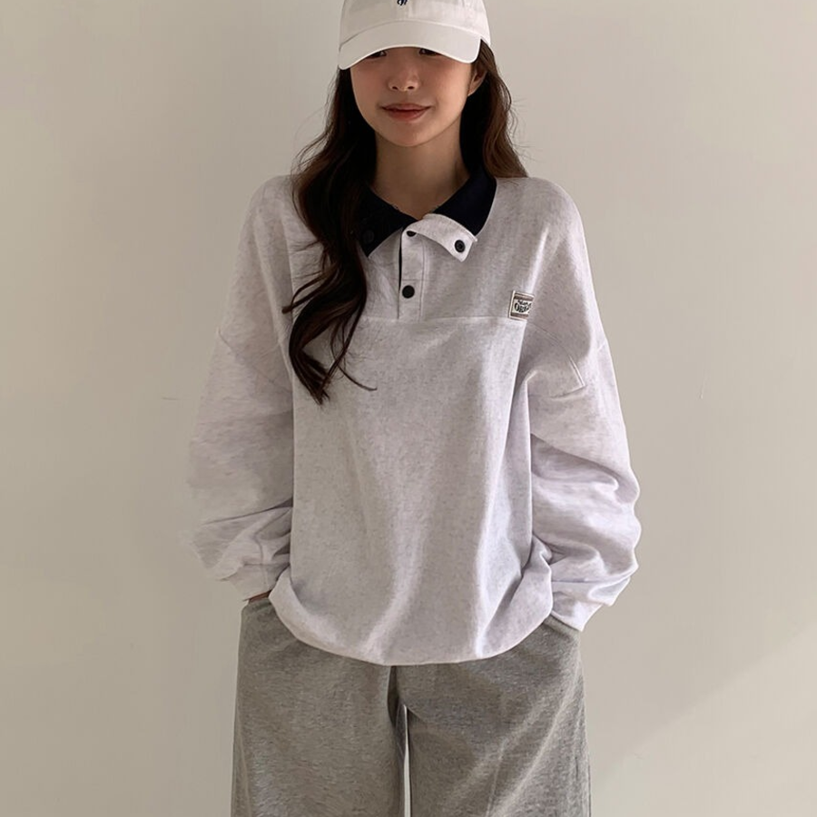 Loose Fit Patch Contrast Collar Sweatshirt