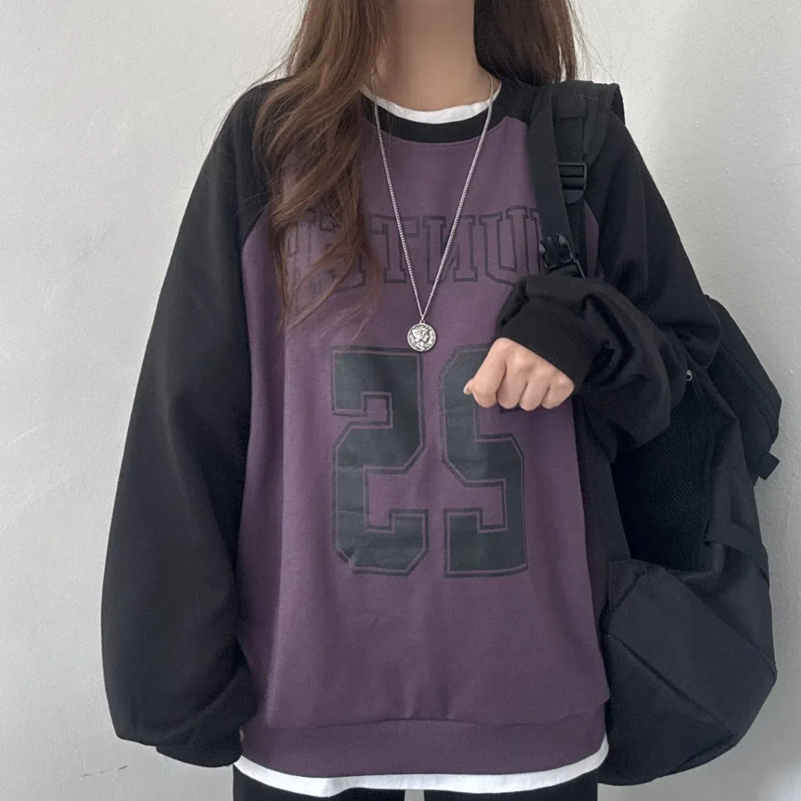 Lettering Raglan Sweatshirt