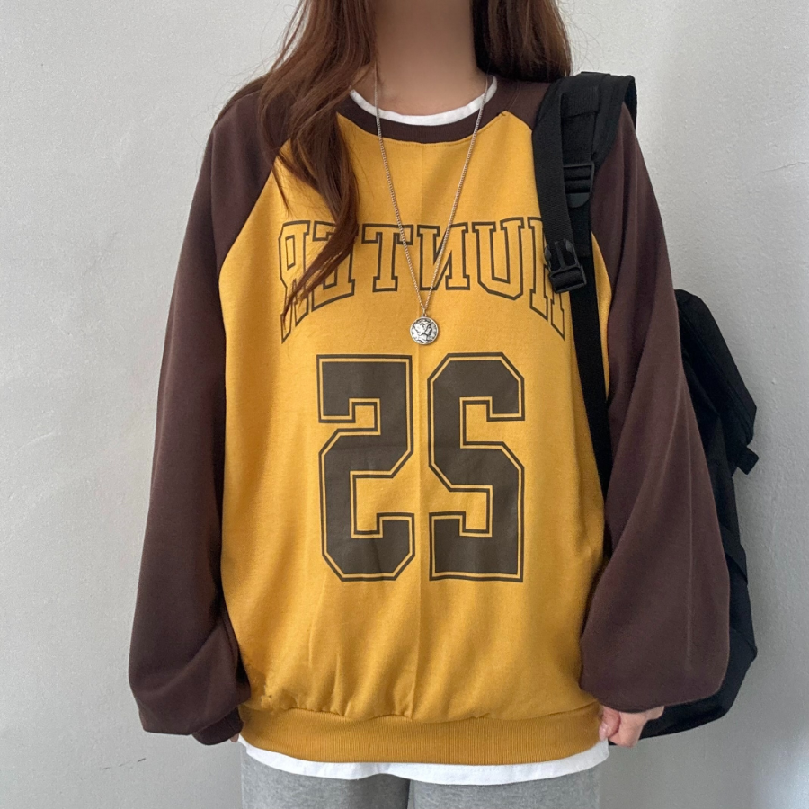 Lettering Raglan Sweatshirt