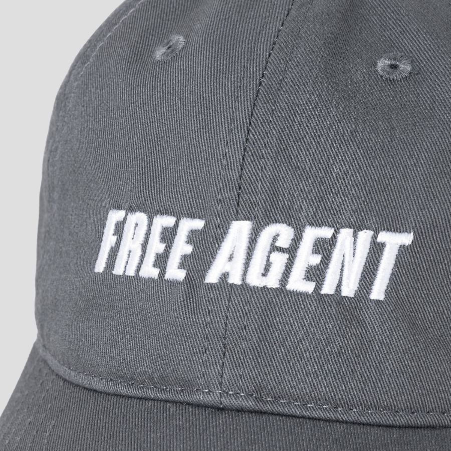 10 CORSO COMO Free Agent — универсальная серая кепка