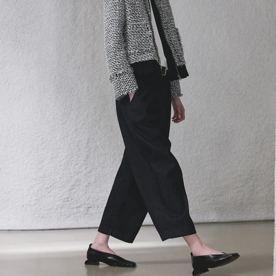 KUHO Cotton Tuck Tapered Pants (Denim) – Blue