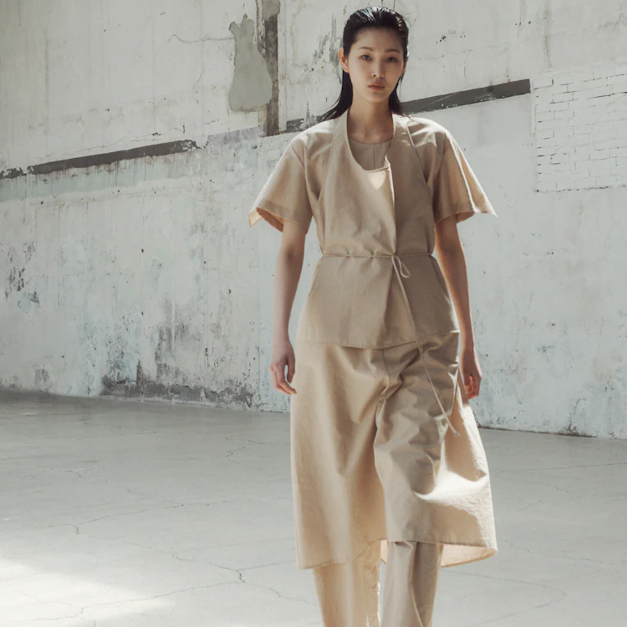 KUHO Cotton-Blended Tapered Fit Pants – Beige